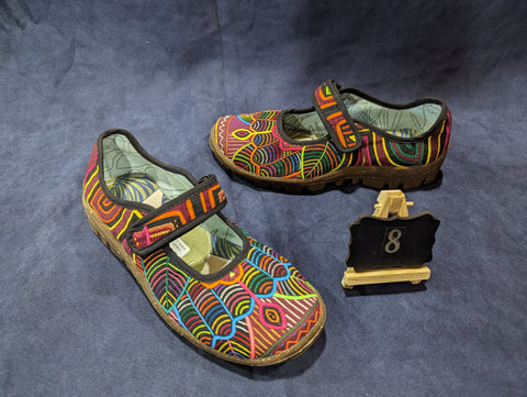 Mary Jane Mola Shoes - Size 8 - Guille