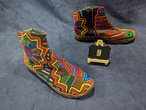 Skydancer Booties Mola Shoes - Size 9 - Numani