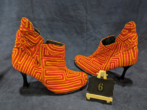 Paris Zipper Booties Mola Shoes - Size 6 - Agregor