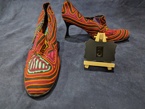 Paris Booties Mola Shoes - Size 5 - Afra