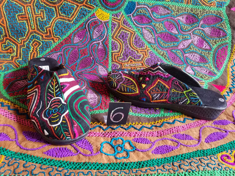 Clog Mule Mola Shoes - Size 6 - Indira