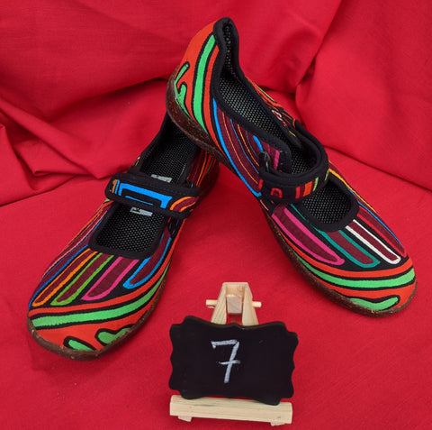 Mary Jane Mola Shoes - Size 7 - Kourette