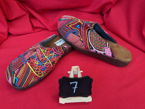Clog Mule Mola Shoes - Size 7 - Sura