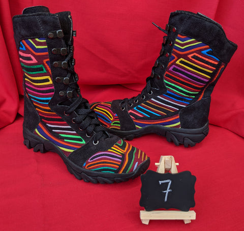 Journey Rugged Hiker Mola Boot - Size 7 - Wasika