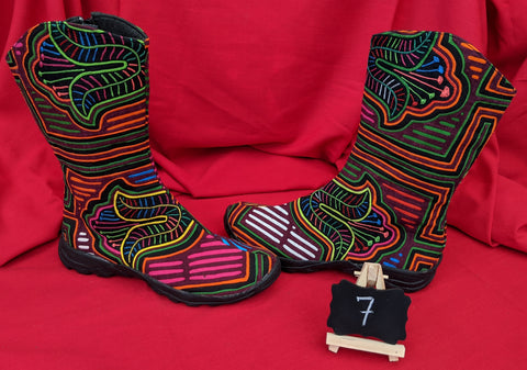 Infinity Zipper Mola Boots Size 7 - Sariel