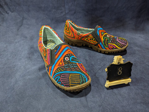 Moccasin Mola Shoes - Size 8 - Calypso