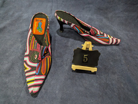 Paris Clog Mola Shoes - Size 5  - Anett