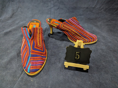 Paris Clog Mola Shoes - Size 5  - Anit