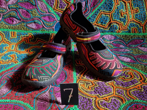 Mary Jane Mola Shoes - Size 7 - Fabulous Feathers