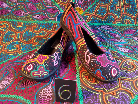 Ballerina Slipper Mola Shoes - Size 6 - Passionate Puma