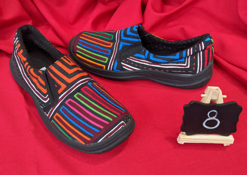 Moccasin Mola Shoes - Size 8 - Trimurti